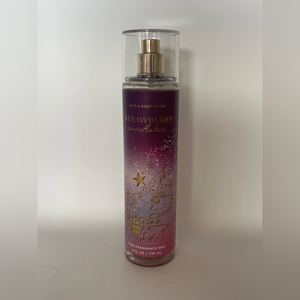 Bath & Body Works Strawberry Snowflakes